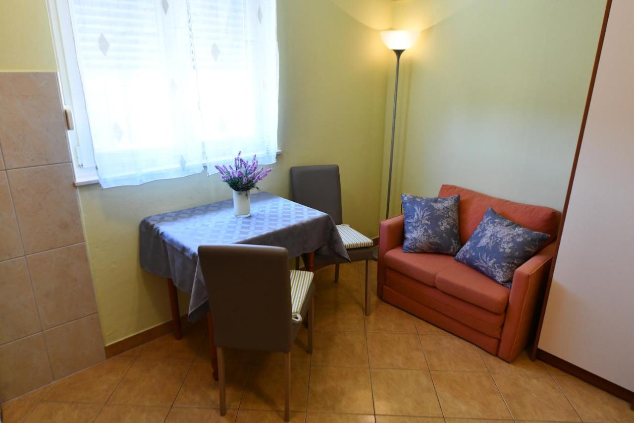 Apartments Vila Miranda Vodice Eksteriør bilde