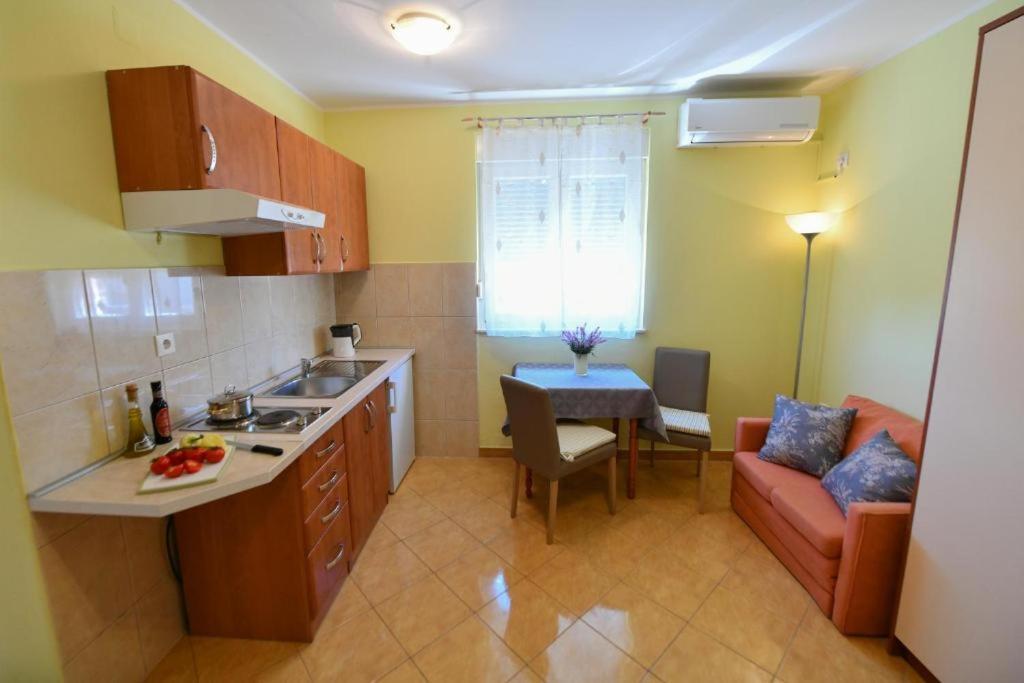 Apartments Vila Miranda Vodice Eksteriør bilde