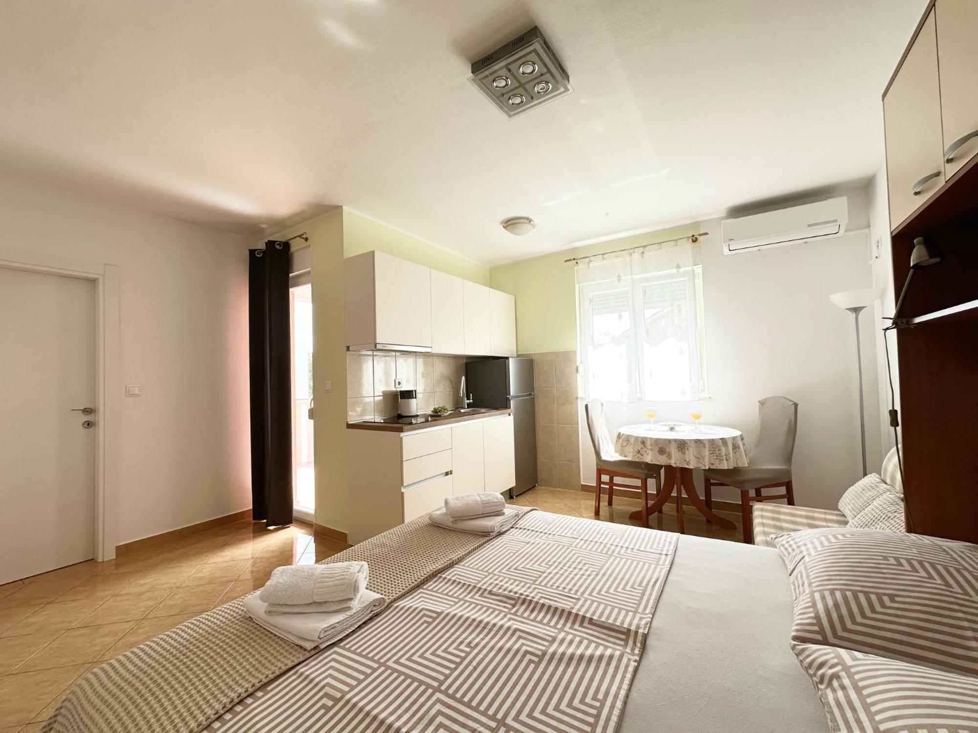 Apartments Vila Miranda Vodice Eksteriør bilde
