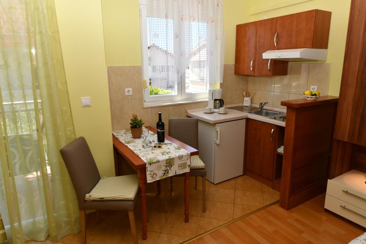 Apartments Vila Miranda Vodice Eksteriør bilde