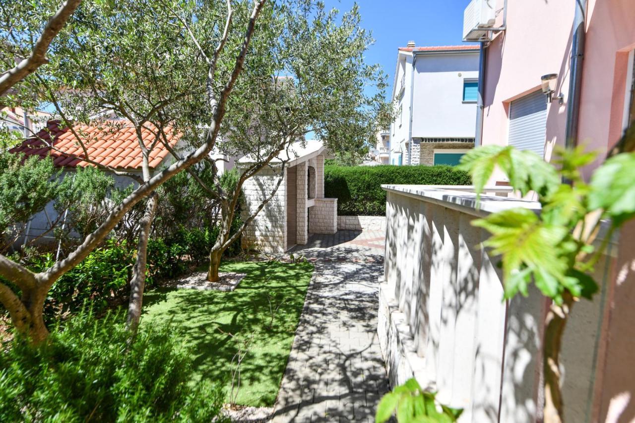 Apartments Vila Miranda Vodice Eksteriør bilde