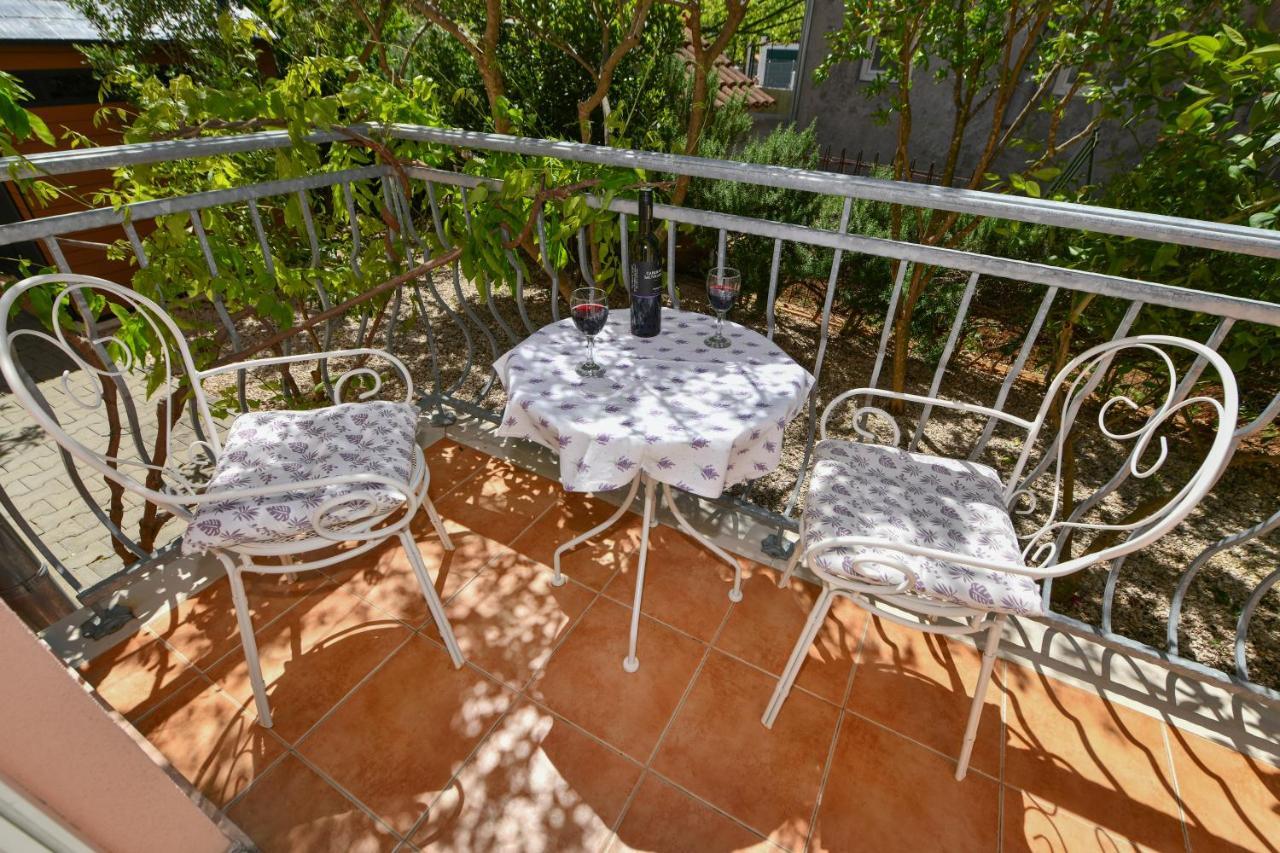 Apartments Vila Miranda Vodice Eksteriør bilde