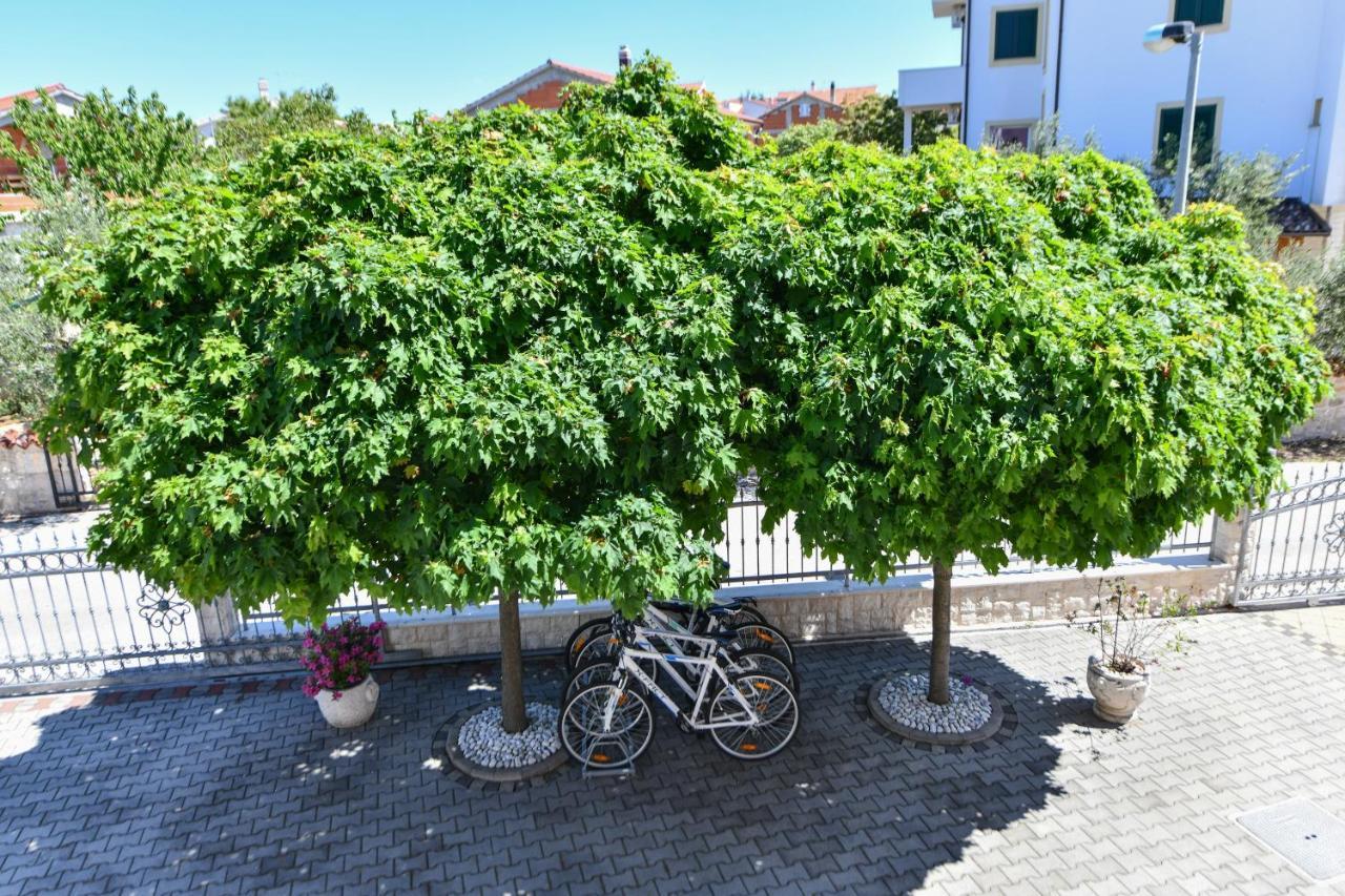 Apartments Vila Miranda Vodice Eksteriør bilde